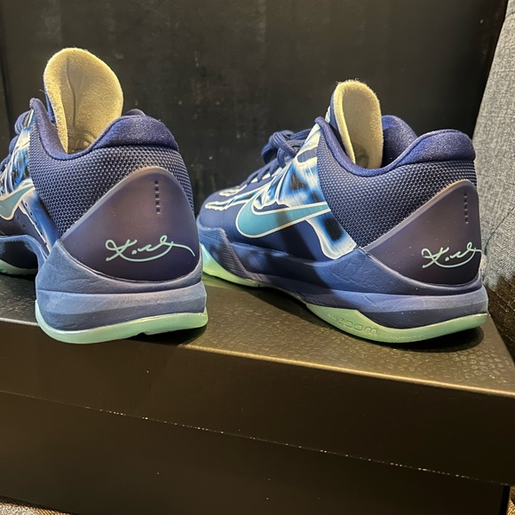 Kobe V Protro Sneakers